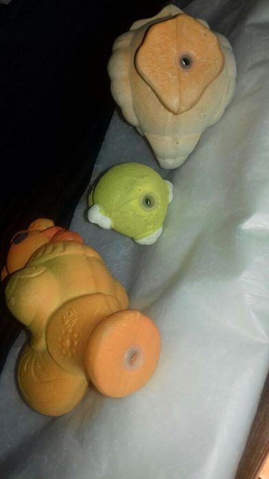 Игрушки раритет комплект"Петушиное семейство"резина,пищалки,клеймо.