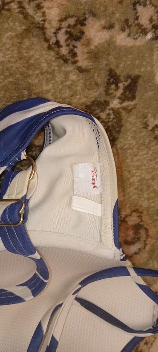 Góra stroju kąpielowego Triumph 75D