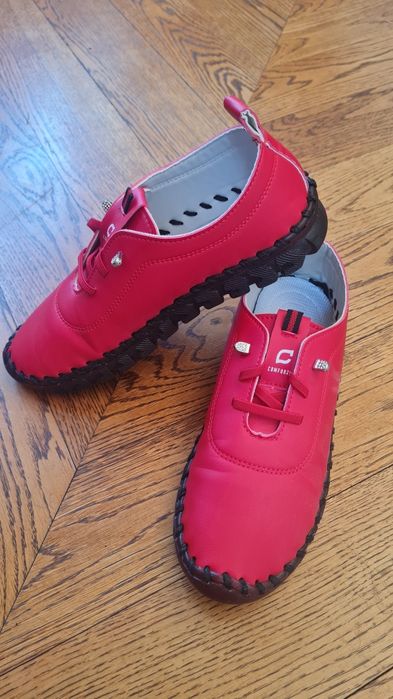 Buty damskie do chodzenia