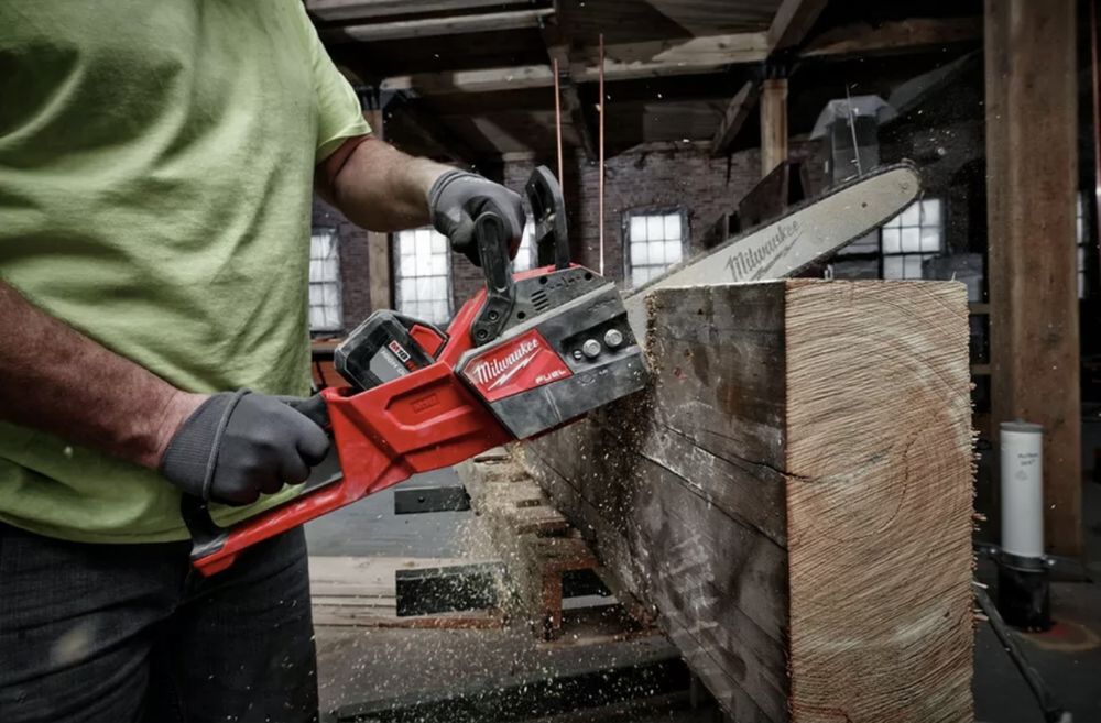 Безщіткова ланцюгова пилка Milwaukee M18 FCHS-0 (2727-20) FUEL™