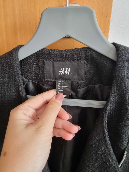 Casaco preto com fechos cinzentos H&M, tamanho 34
