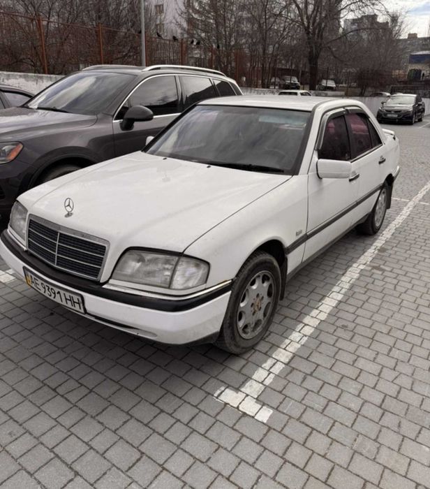 Мерседес Бенц С180