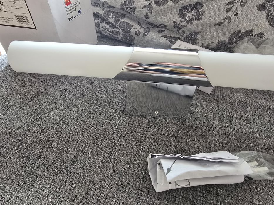 Lampa ścienna, kinkiet ścienny z włącznikiem i gniazdkiem NOWA