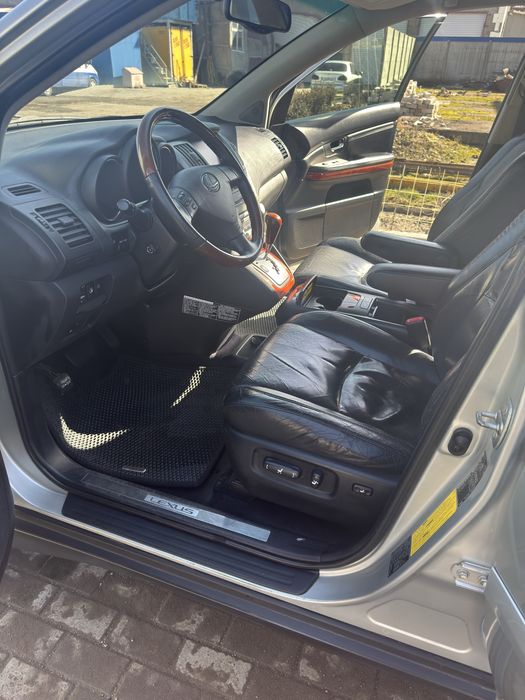 Продам Lexus RX 300