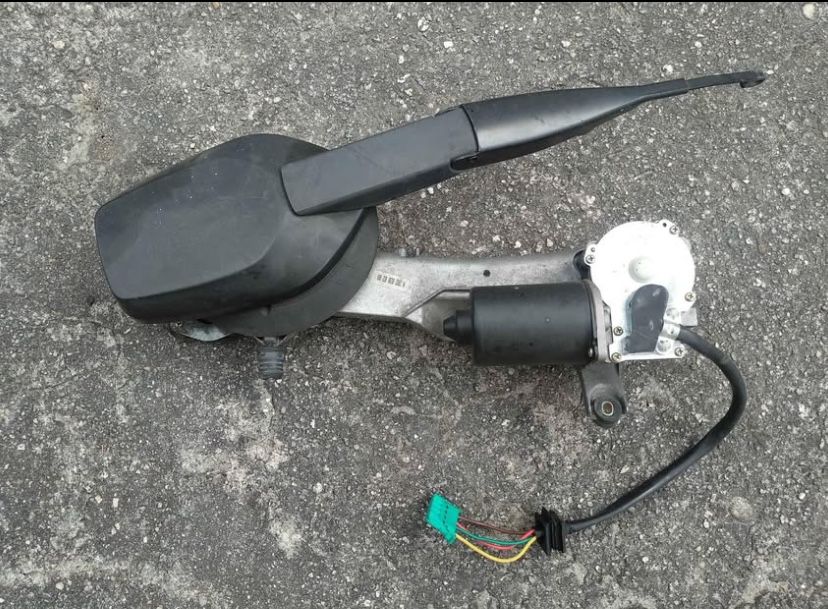 Vendo engrenhagem de limpa vidros original mercedes w202