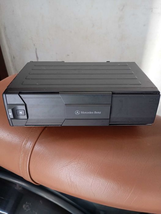 Vendo radio Mercedes