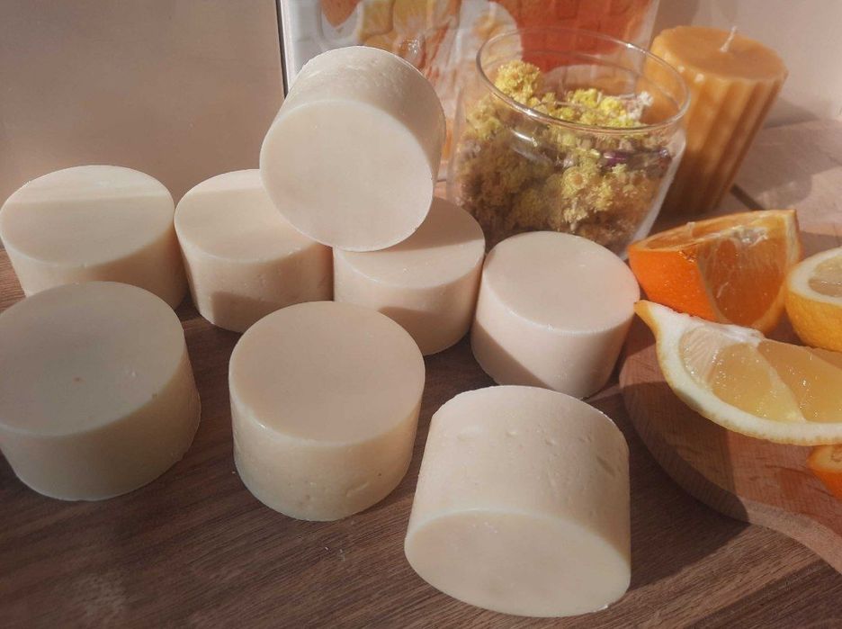 Мило кокосове квадратне та кругле