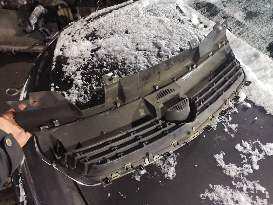 Opel Zafira B grill atrapa chłodnicy zderzaka 131.57.590