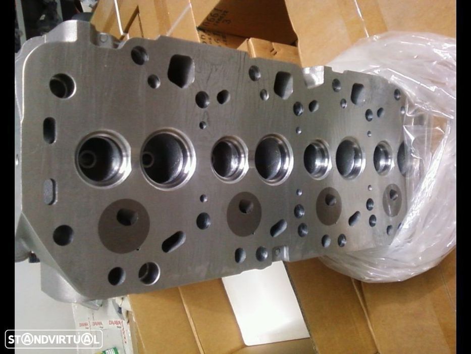 Cabeça / Colaça do motor Toyota Corolla e Avensis 2.0 td 2ct