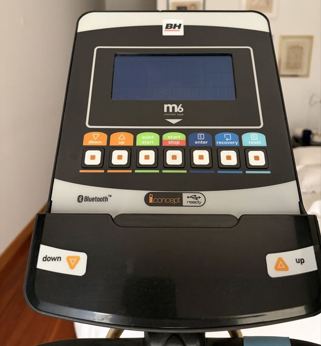 Elíptica ZK 900