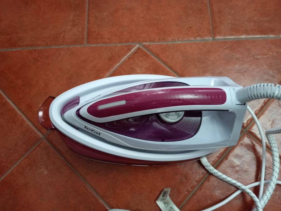 Ferro de engomar Tefal