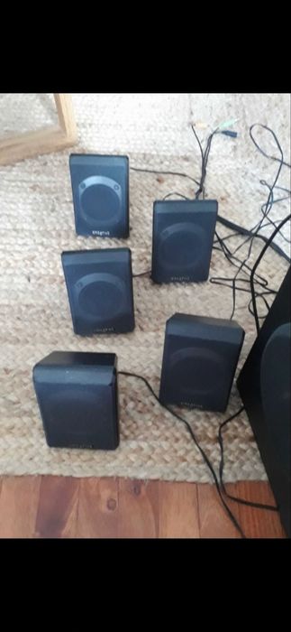 Sistema de som coluna creative 5.1 com subwoofer
