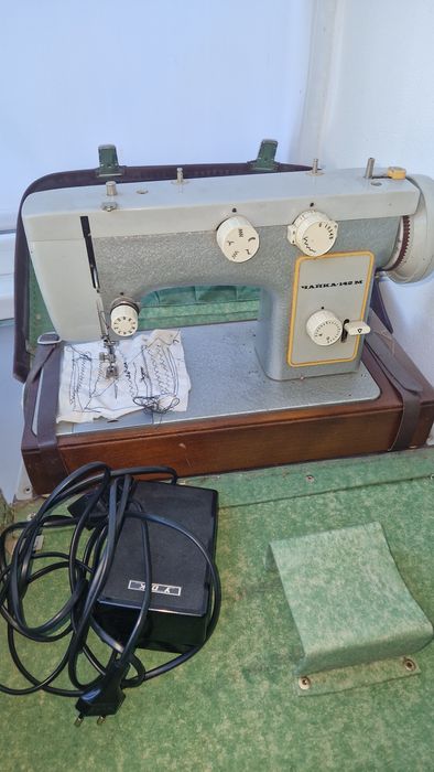 Швейная машинка Чайка142-М