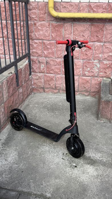 Електоросамокат б/у