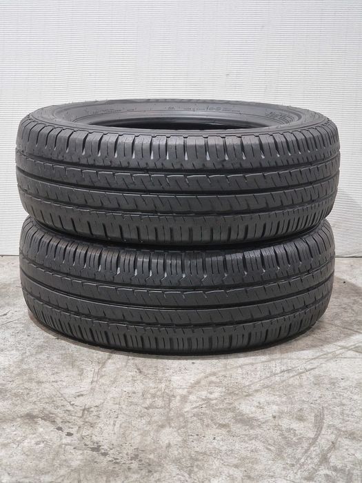2 Pneus 215/65R16C HANKOOK Semi Novos