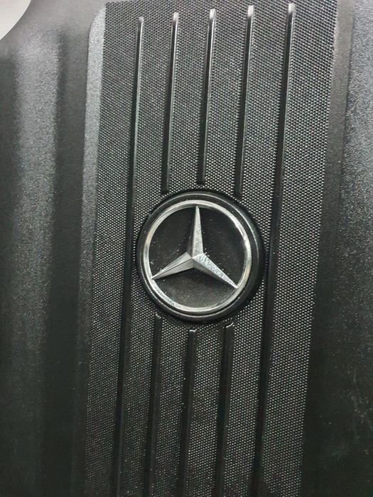 Декоративна кришка двигуна Mercedes-Benz W212 e212 e-class om651