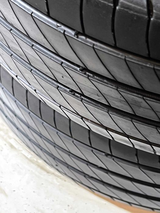 Pneus Michelin Primacy 4 - 205/45/16 - Excelentes