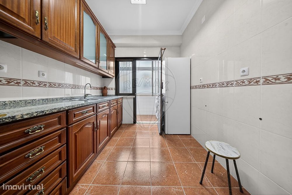 Apartamento T3 para venda — Castanheira Do Ribatejo E Cachoeiras, Lisboa