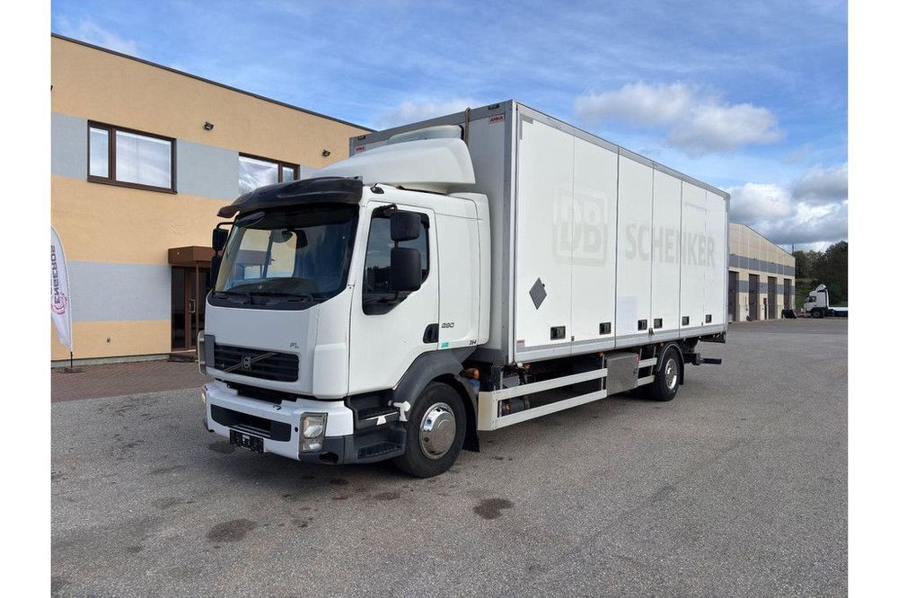 Volvo FL290 BOX HEATING+ZEPRO LIFT  Volvo Fl290 BOX Heating Zepro Lift
