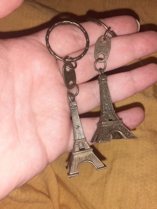 Сувенир брелок на ключи металический Эйфелева башня Париж France