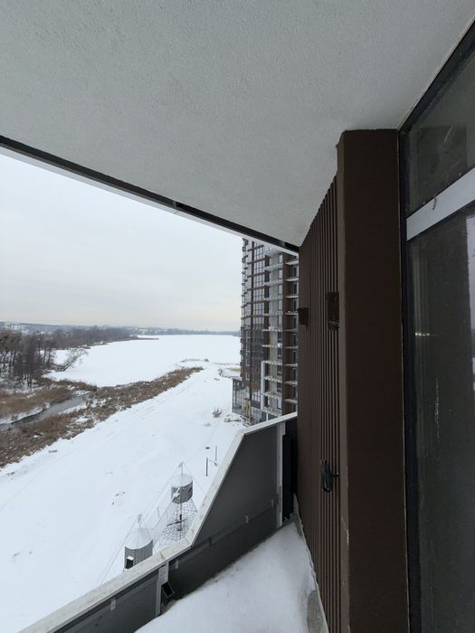 Видова квартира 37.5 М біля набережної, будинок зданний, Рівер порт.