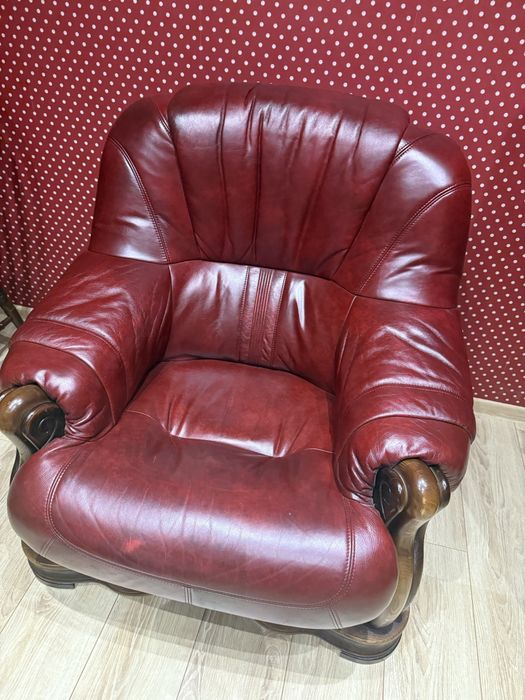 Стол , Диван и два кресла