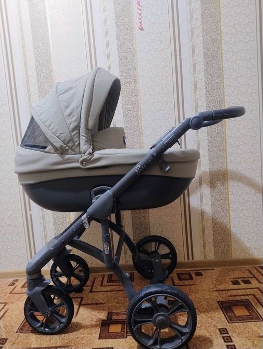 Продам дитячий візочок