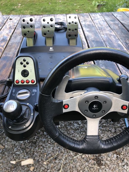 Logitech g25 Комплект+Кермо+Педалі+Коробка передач.