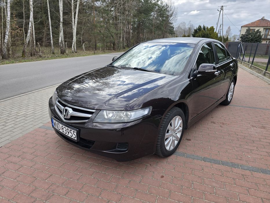 Honda  Accord  2.0 benzyna  2006R