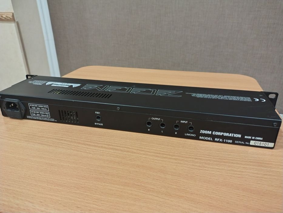 Ревер ZOOM - 1100