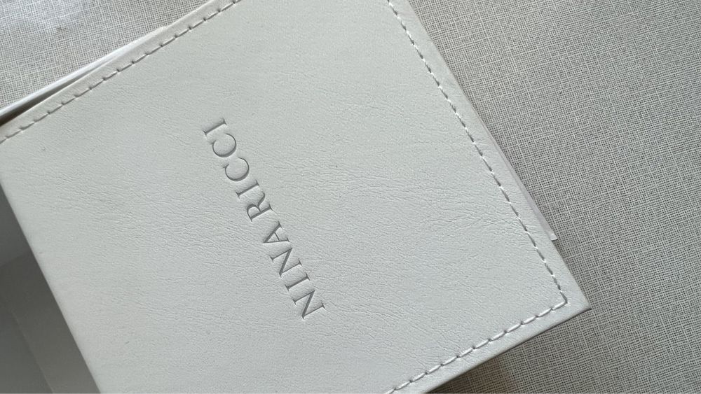 Часы nina ricci оригинал, позолота, 14 бриллиантов