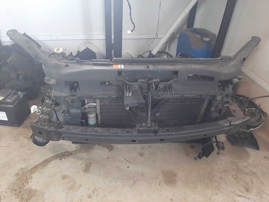 Pas przedni mazda 5 1.8 2.0 bp maska blotnik 28b 32v