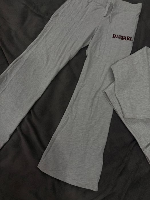 Жіночий Костюм HARVARD