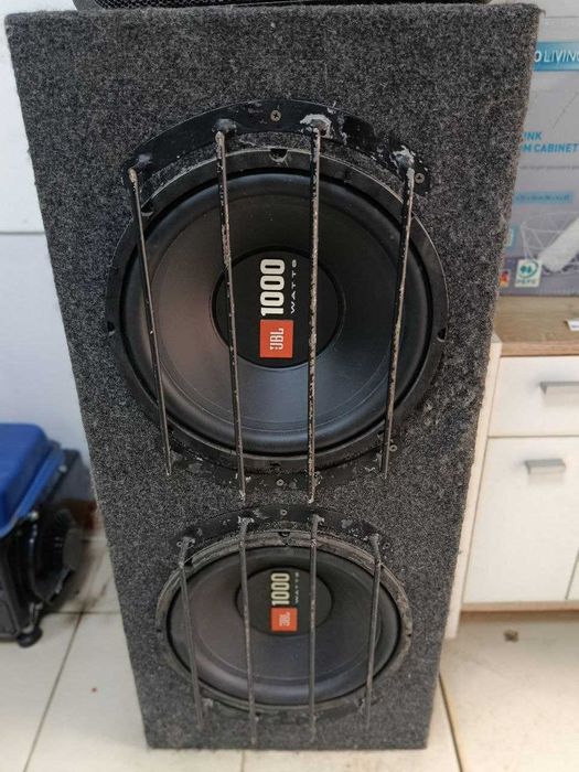 Пасивний саб JBL