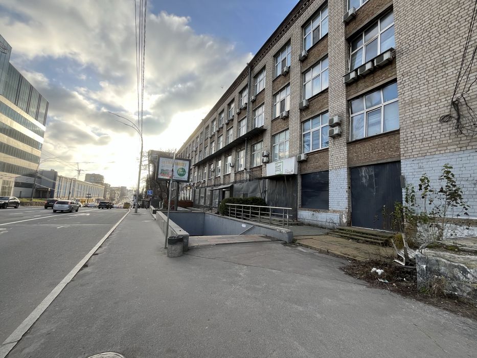 Оренда приміщеня 600м2 м. Шулявка Гетьмана