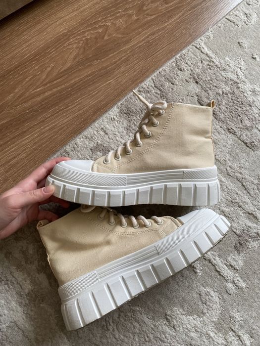 Кеди в ідеальному стані