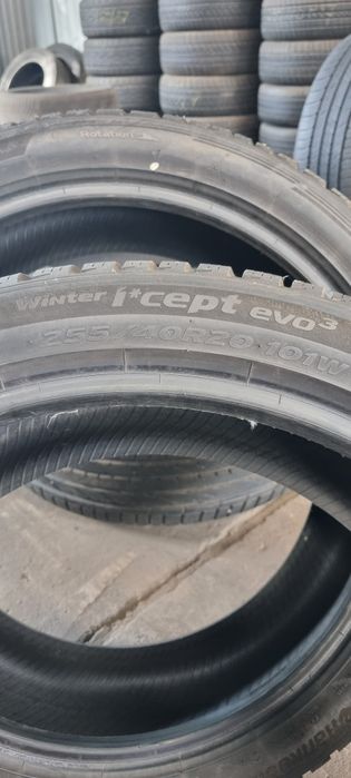 Opony  zimowe 255/40R20