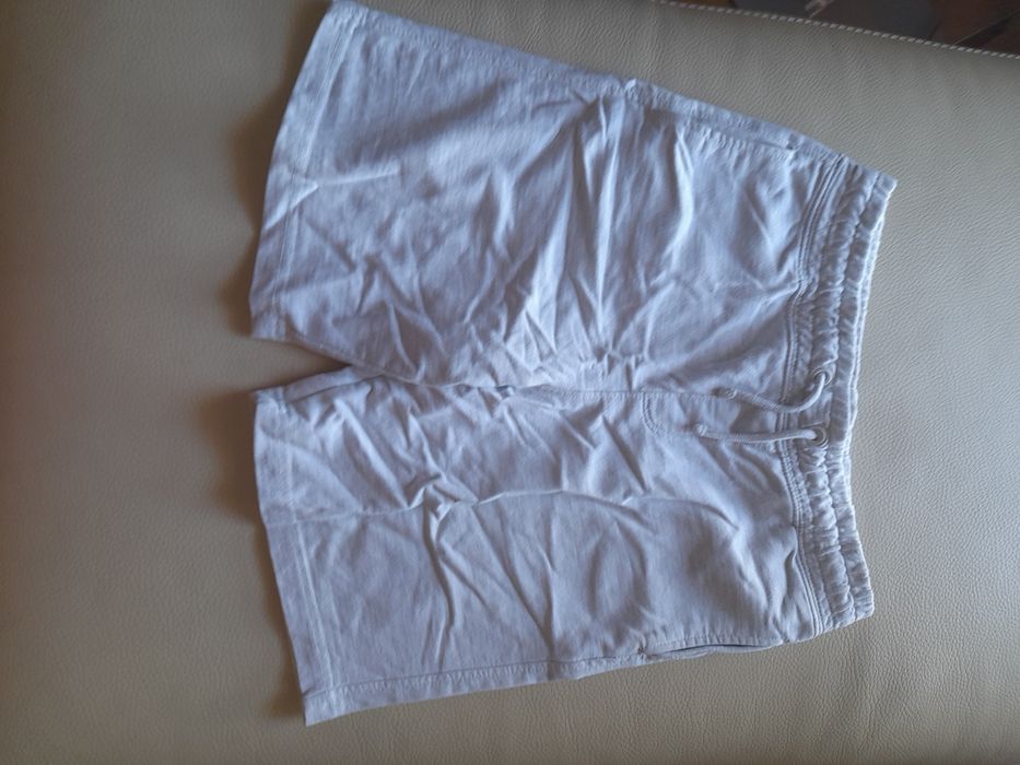 Calções brancos lefties