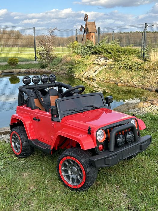 Auto na akumulator Duży Jeep Gumowe koła skórzane siedzenie światła