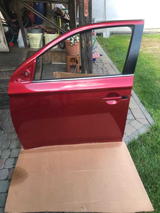 Двері до Mitsubishi outlander