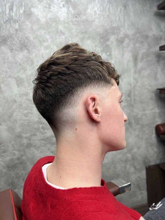 Fryzjer męski, strzyżenie krótkie/Мужской парикмахер, короткие стрижки