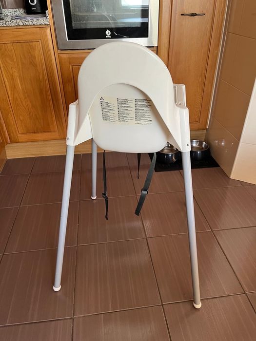 Cadeira bebé alta c/ tabuleiro IKEA
