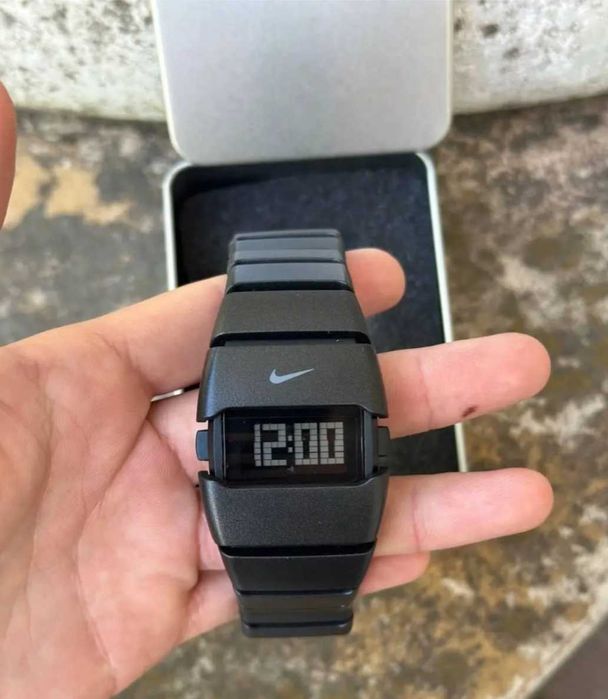 Часы Nike черные