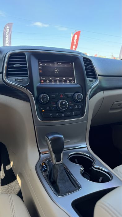 Jeep Grand Cherokee Джип Гранд Чірокі LAREDO 4*4 2019 р 3.6 V6 Газ/Бенз 8 АКПП (ZF)