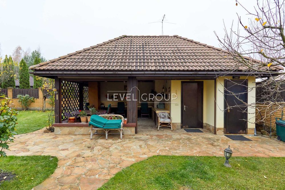 Будинок 230 м² з ремонтом, банею та гаражем, Северинівка, 10 сот, Без%