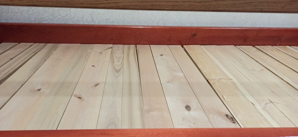 Продам двоярусне ліжко