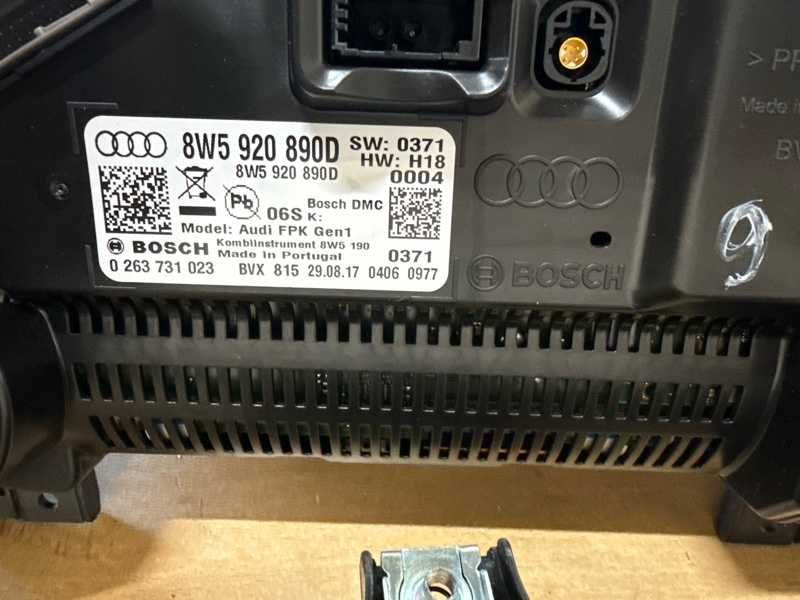 Приборная панель комплект cockpit мультимедия Audi A5 / A4 B9 mmi