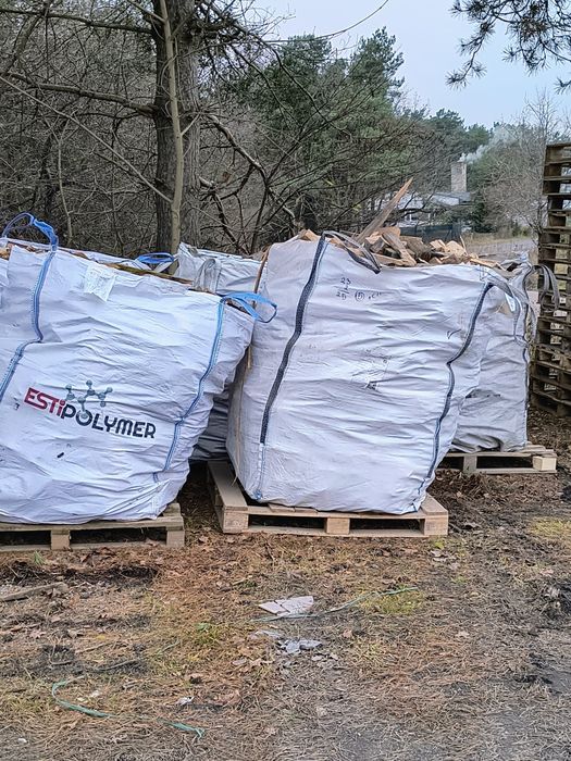 Big Bag z drewnem opałowym