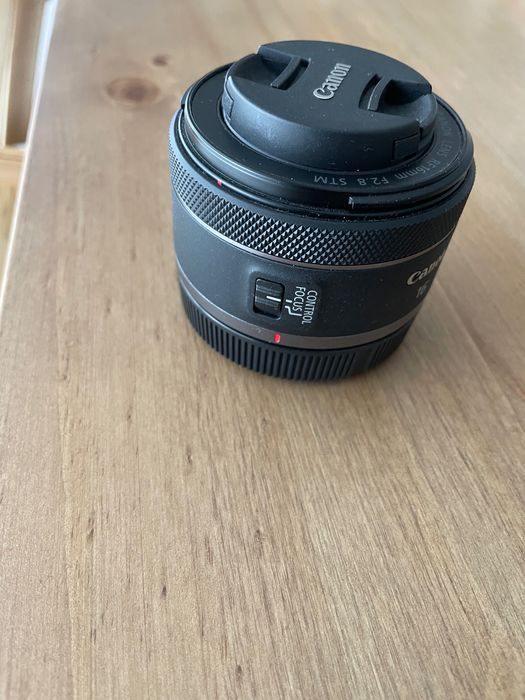 Objetiva CANON RF 16mm f/2.8 STM