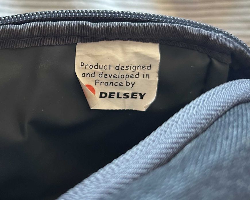 Necessaire de viagem Delsey